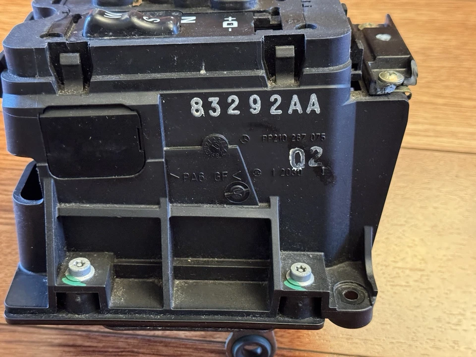 Selector de montaje de palanca de cambios OEM 2000-2002 Mercedes-Benz W210 E320 E430 Foto 4 de 4