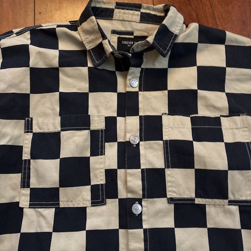 Chaqueta de mezclilla para hombre Forever 21 Checker Board Print Trucker negra beige grande usada en excelente estado - Imagen 4 de 10