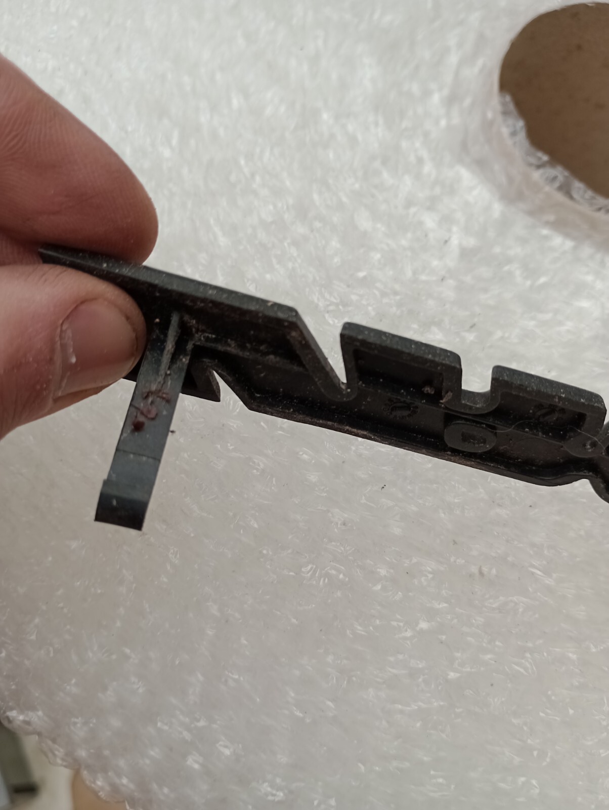 VW CORRADO VR6 FRONT GRILL BADGE GENUINE 535853679D CLIP ON 3 SLAT 