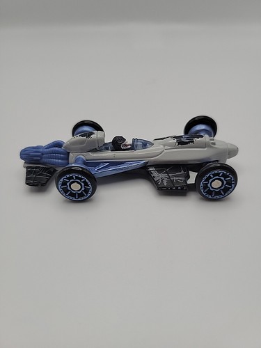 2006 Marvel MGA Venom Dream Racer Car 1:64 Scale - 第 2/6 張圖片