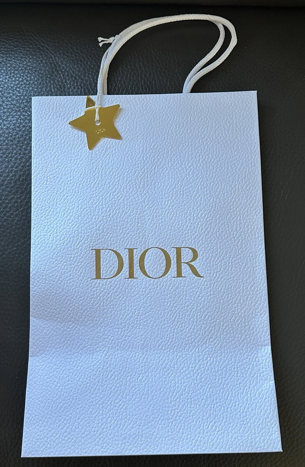 Sac cadeau de luxe authentique Dior en galets blancs 15 x 10 x 5 avec étoile dorée