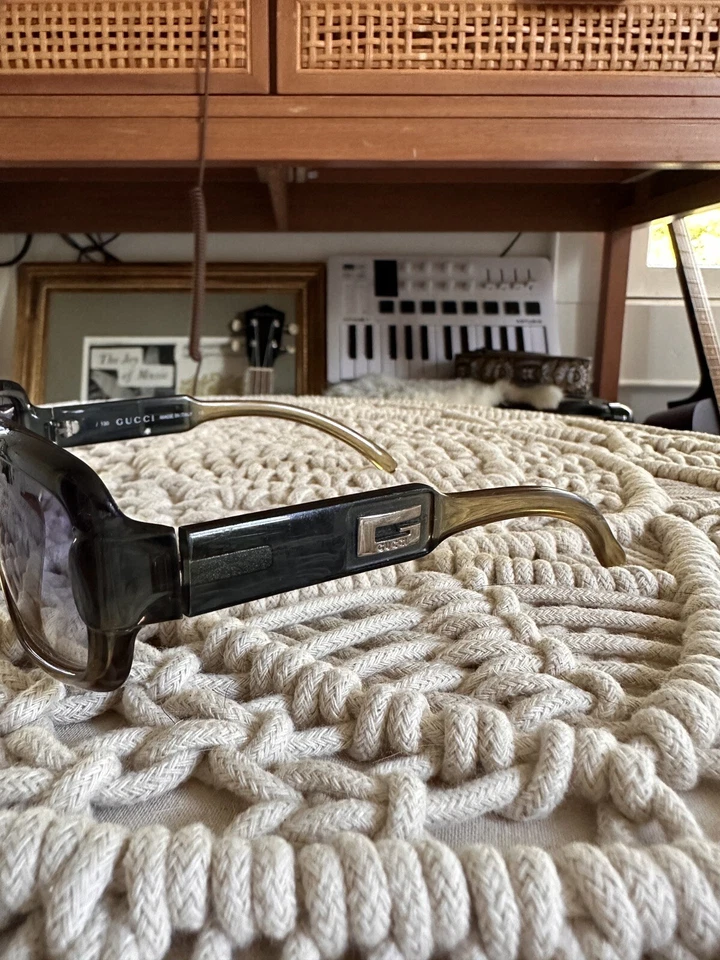 Gafas de sol Gucci vintage verde/amarillo Italia GG 2475/S (MUY RARAS) Foto 3 de 4