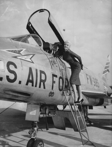 2 x USAF F-100 Super Sabre and Republic F-105 Thunderchief patches Vietnam War - Picture 4 of 12