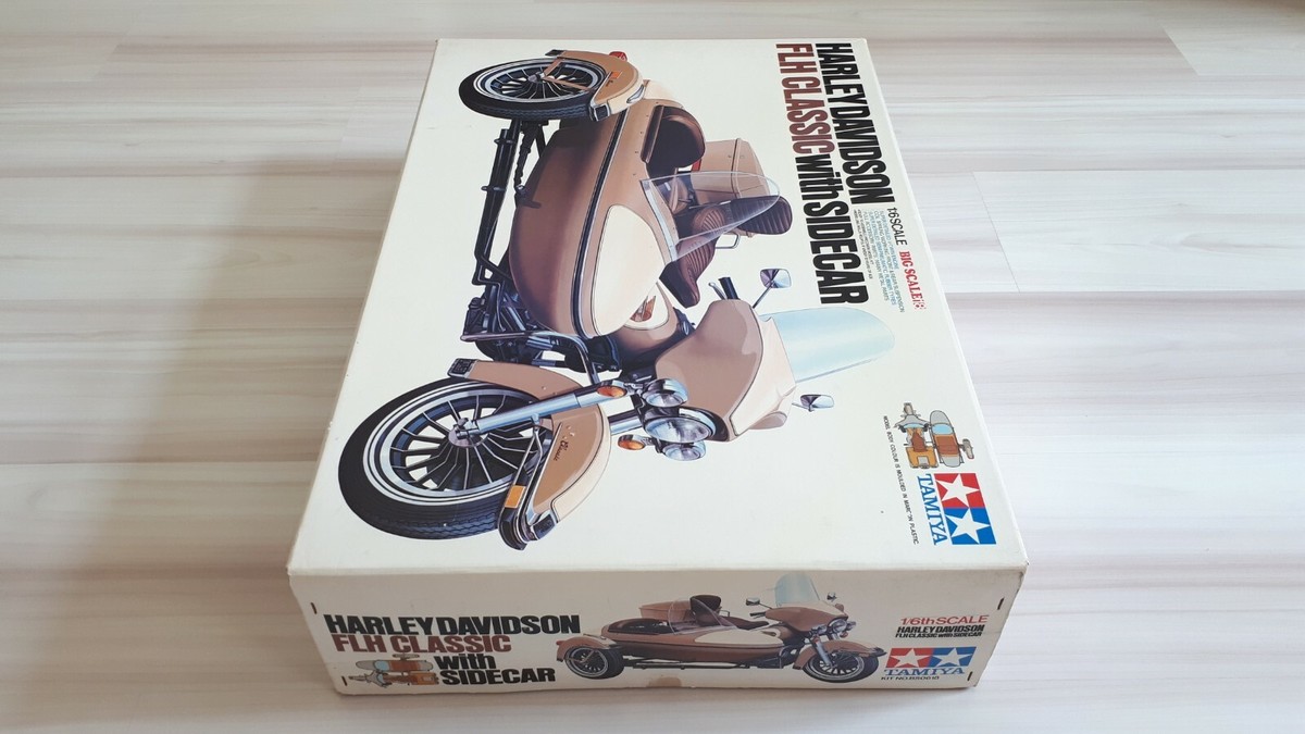 1:6 Scale Tamiya HARLEY DAVIDSON FLH CLASSIC with SIDECAR