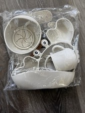 Enzca Silicone Baby Feeding Set   Plates, Bowls, Spoons  Bibs, Brand New