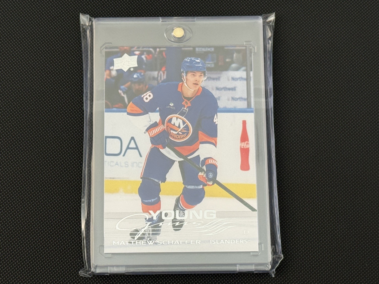 Upper Deck 2025-26 Series 2 Young Guns Matthew Schaefer RC Islanders #451