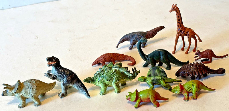DINOSAUR ANIMAL TOY FIGURE LOT SAFARI LIMITED LTD TRICERATOPS TYRANNOSAURUS REX
