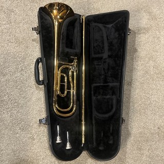 Yamaha YSL 448g Trombone With Case F Attachment And 2 Mouthpieces. Nice.