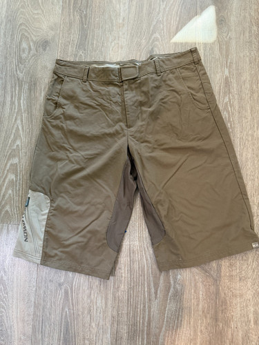 Salomon, Salomon Outdoor Hiking Shorts Size UK/US 40 Khaki 17" inseam