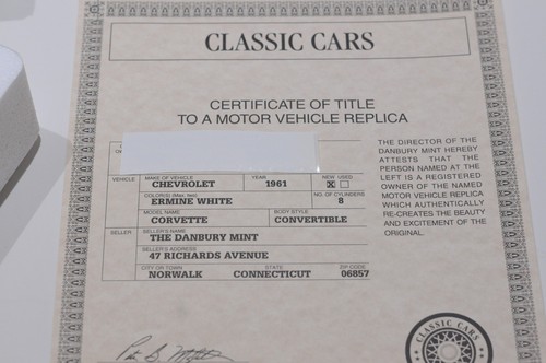 DANBURY MINT 1961 CHEVROLET CORVETTE ERMINE BIANCO SCALA 1:24 CON COA E SCATOLA - Foto 2 di 9
