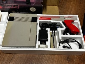 Nintendo NES Action Set UK Version BOXED! Complete w/ Inserts, Manuals + Posters