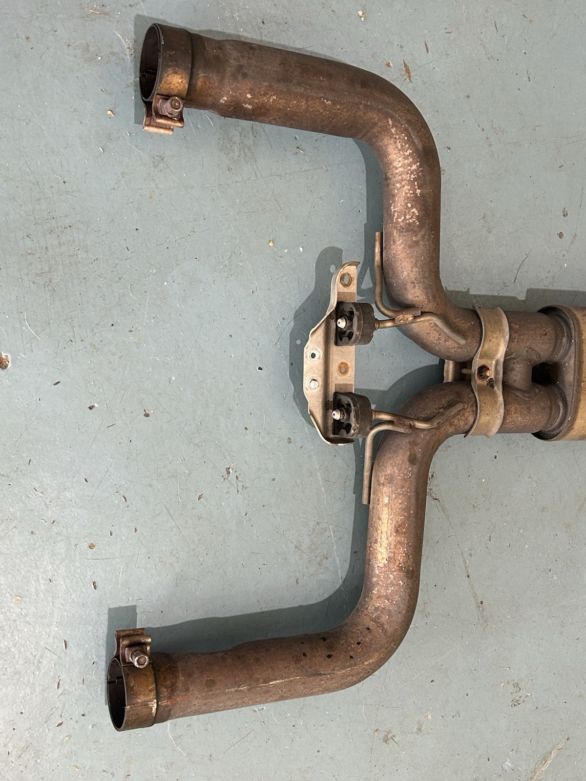 2014-2017 Maserati Ghibli Exhaust Center Pipe ( Resonator )