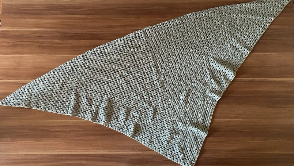 Gehäkeltes Tuch Dreieckstuch Handmade NEU Schal Stola - Bild 4 von 4