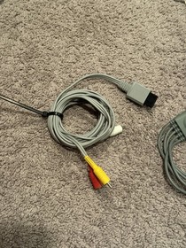 Nintendo Wii Console Bundle 3 Controllers & Cables (RGB/VGA) Tested Works Read