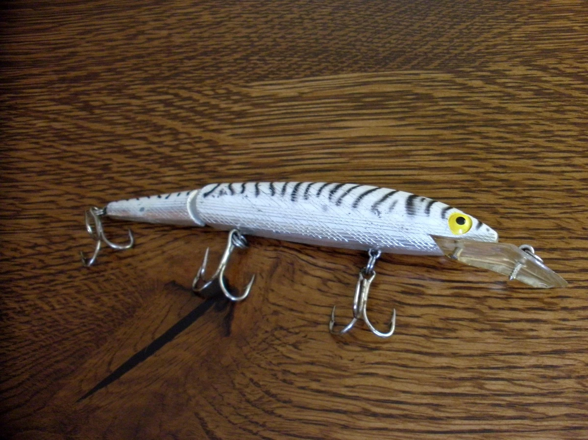 Leurre Rebel F5048, Cuillère Minnow/flotteur 2-1/2, 3/8 Oz, Argent/dos Bleu, Neuf