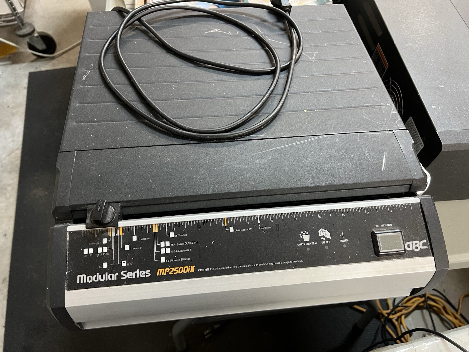 GBC Modular Series MP2500iX ELECTRIC COIL PUNCH Machine