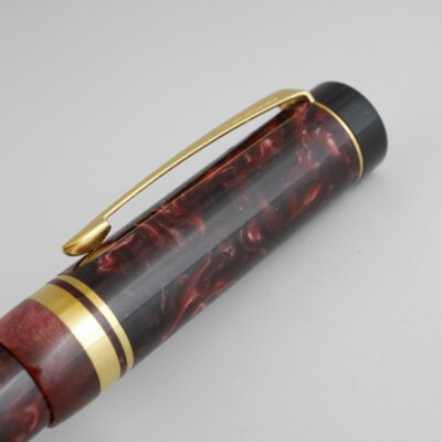 Parker Duofold Marble Red International Fountain Pen M (used) with