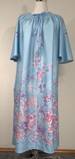 Vintage Robe blue with pink flowers 1960s Full Zip W/Pocket MCM RETRO