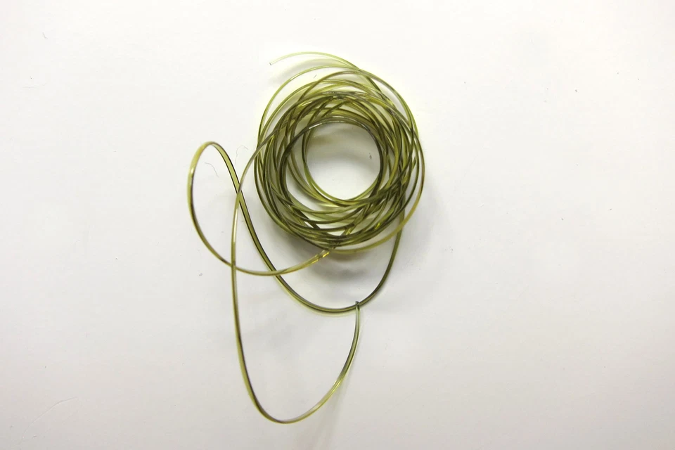 PECHETRUITE 1 x D RIB fin OLIVE montage corps mouche fly tying material vinyl body black