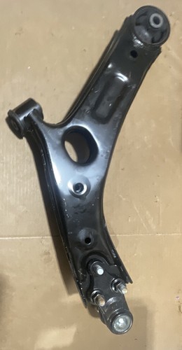 2014 2015 HYUNDAI TUCSON Passenger Right Lower Control Arm Front RH - Picture 5 of 7