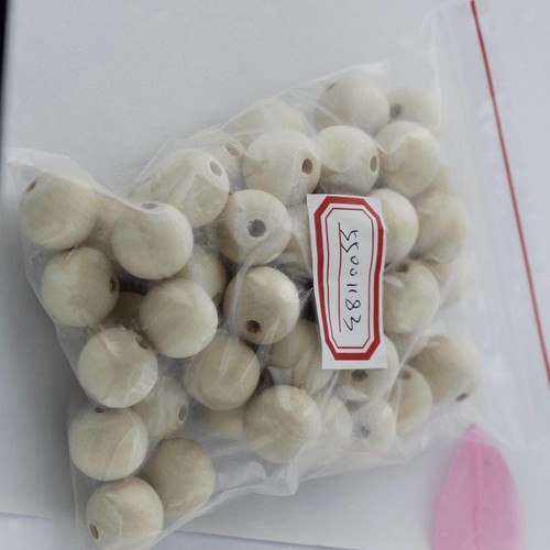50pcs Natural Wooden Unpainted Craft Round Ball Beads 20mm - Picture 3 of 10