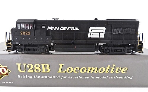 Calibre HO PROTO 2000 #31066 Penn Central Powered Diesel U28B #2822 NUEVO | Condition: New