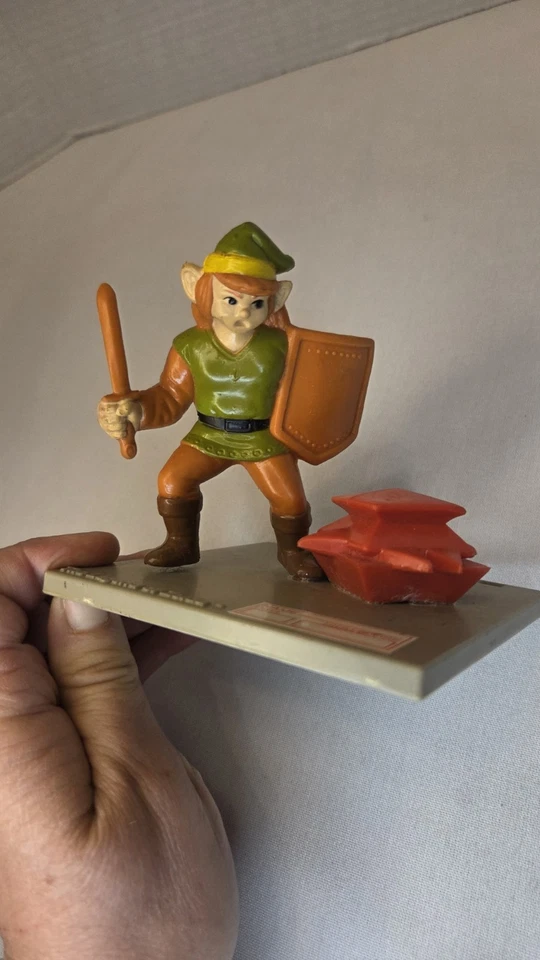 Figura Trofeo Hasbro Nintendo 1988 LEGEND OF ZELDA "A Trap Attacks LINK" usada Foto 3 de 4