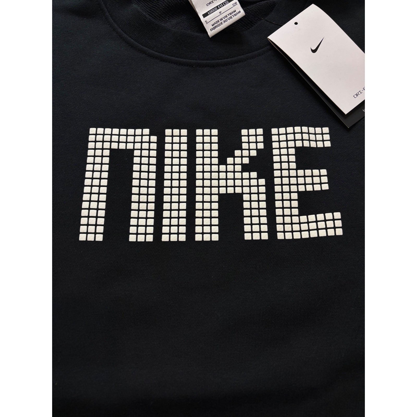 Nike Standard Issue Dri-FIT Sweatshirt Black Pixel Logo FD9743-010 Mens Small thumbnail 3
