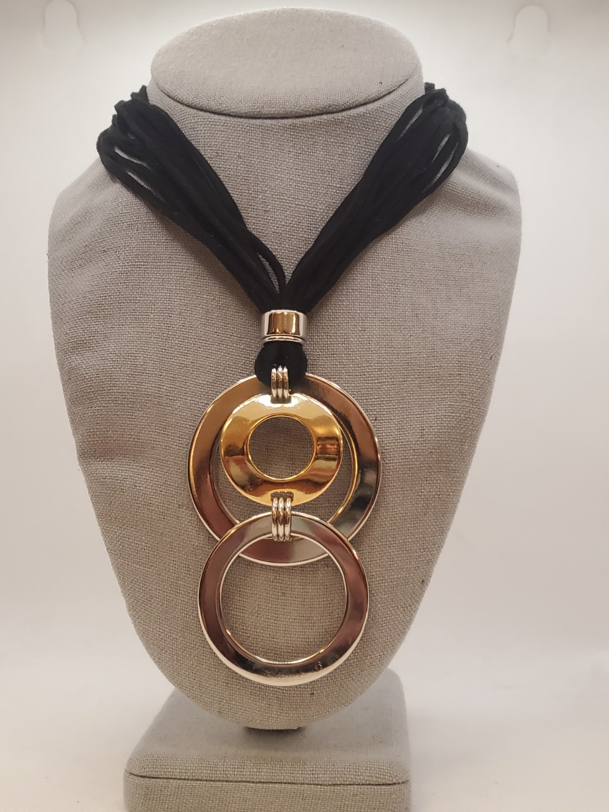 Pasarella Colombia Metallic Statement Necklace Hu… - image 2