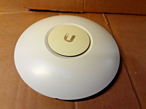 Ubiquiti UniFi AP AC LITE 802.11ac 2x2 Dualband 1x1000-T Ethernet, PoE Adapter  - Bild 1 von 4