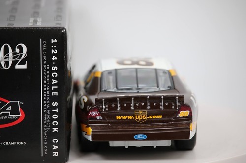 DALE JARRETT #88 UPS 2002 FORD TAURUS 1:24 SCALE BANK DIE CAST STOCK CAR - Picture 12 of 13
