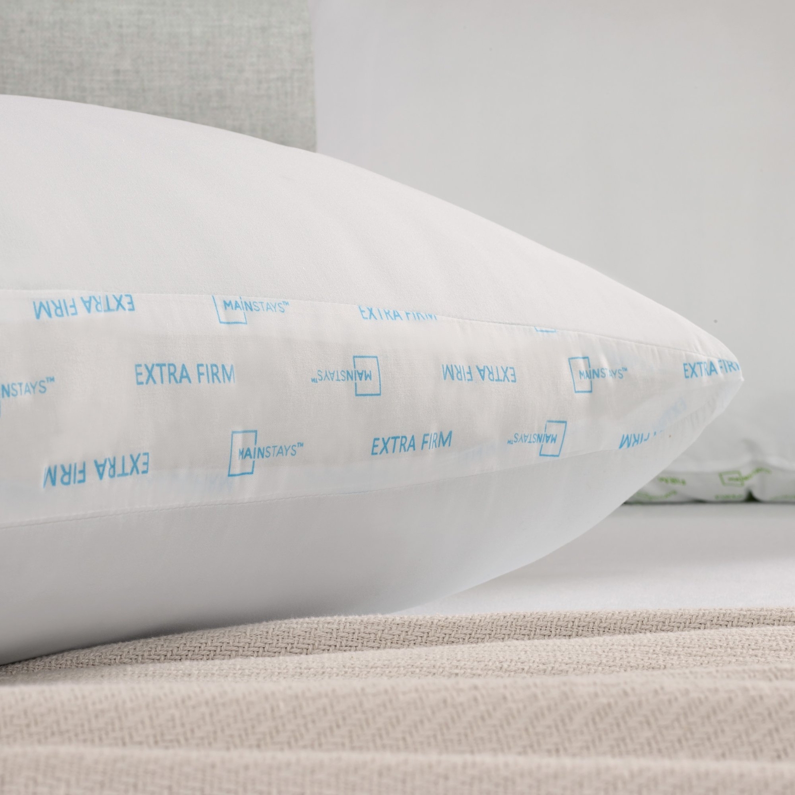 Mainstays Extra Firm Bed Pillow, Ideal for Side Sleepers,Standard/Queen Original