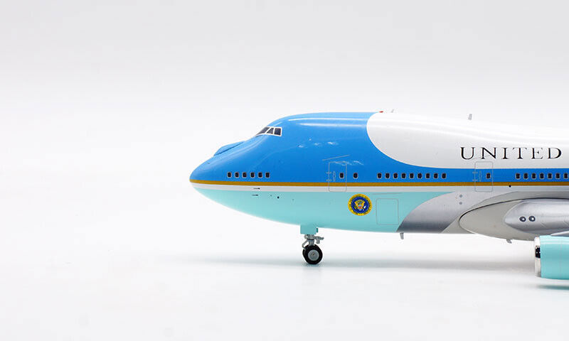 航空機・ヘリコプター Inflight 1:200 USAF VC-25A 92-9000 Inflight USA Air Force B747-200 VC-25A 92-9000 Polished