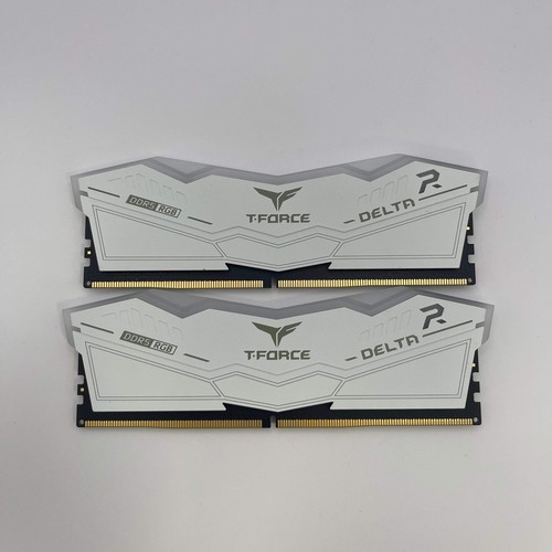 Team T-Force DELTA RGB 32GB (2x16GB) RAM DDR5 6400MHz