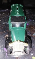 Ertl 1930 Diamond 2 1/2 Ton Red Crown Green Standard Oil Tanker Bank