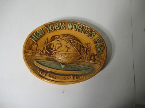 NEW YORK WORLD'S FAIR 1964 - 1965 WALL PLAQUE OVAL SHAPED - Picture 2 of 4