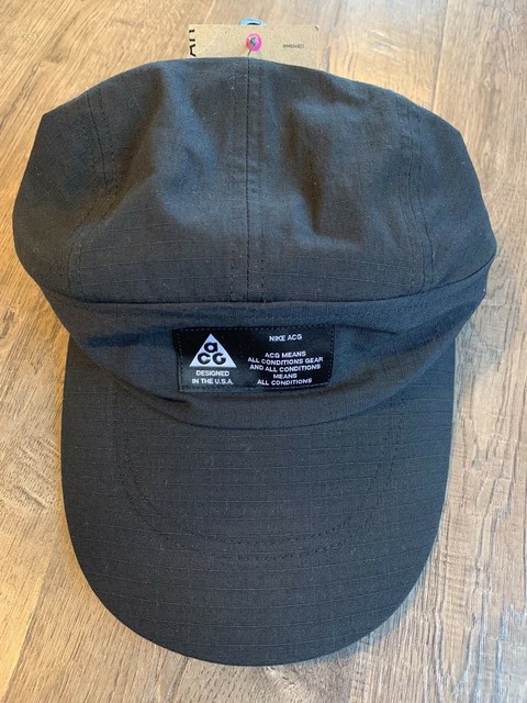 nike acg small logo beanie