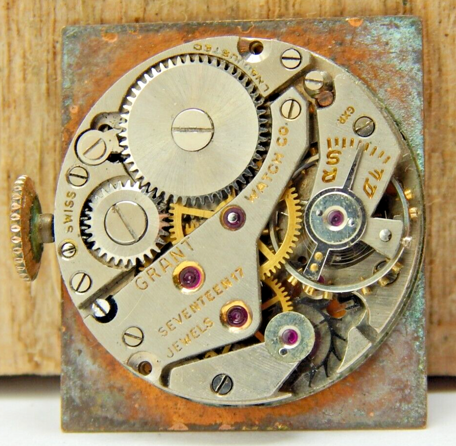 Vintage Grant 17 jewel men's art deco wrist watch movement with