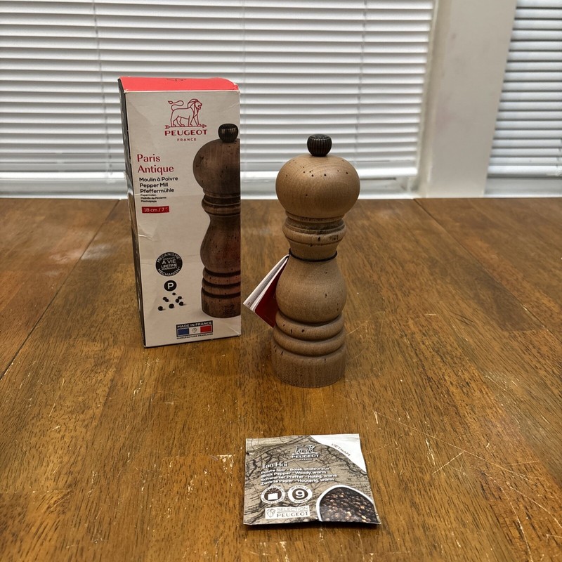 Paris Classic Collection Antique Pepper Mill 18cm/7" Natural R 120