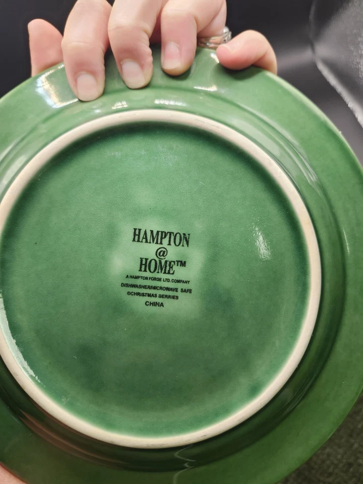 Pratos de salada Hampton @ Home Christmas Berries por Hampton Forge 8 1/2" - Imagem 2 de 3