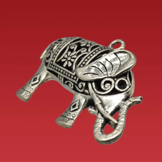 Colgante elefante vintage en tono plata intrincado diseño de filigrana Foto 4 de 4