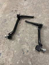 triumoh unit foot pegs and mounting brackets original nice