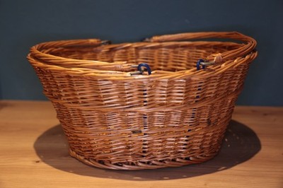 old wicker basket shopping basket bicycle basket swivel handles removable *** vintage RARE