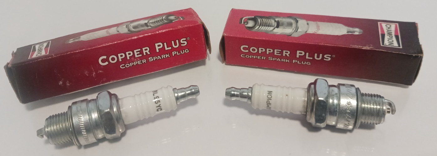 2X GENUINE CHAMPION COPPER PLUS SPARK PLUGS NOS RL95YC 929 FREE SHIPPING