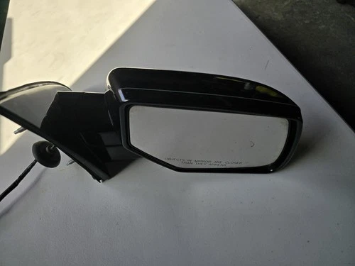 2015 - 2020 Suburban Tahoe GMC Yukon Right Signal Passenger Door Mirror OEM