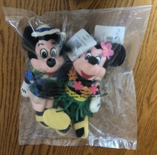 DISNEY TOURIST MICKEY/MINNIE MINI BEAN BAG 17893 ORIGINAL DISNEY BAG SET OF 2