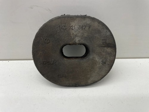 Volkswagen Passat B6 2007 Kühler Halterung 1K0121367F Diesel 103kW ROC5918