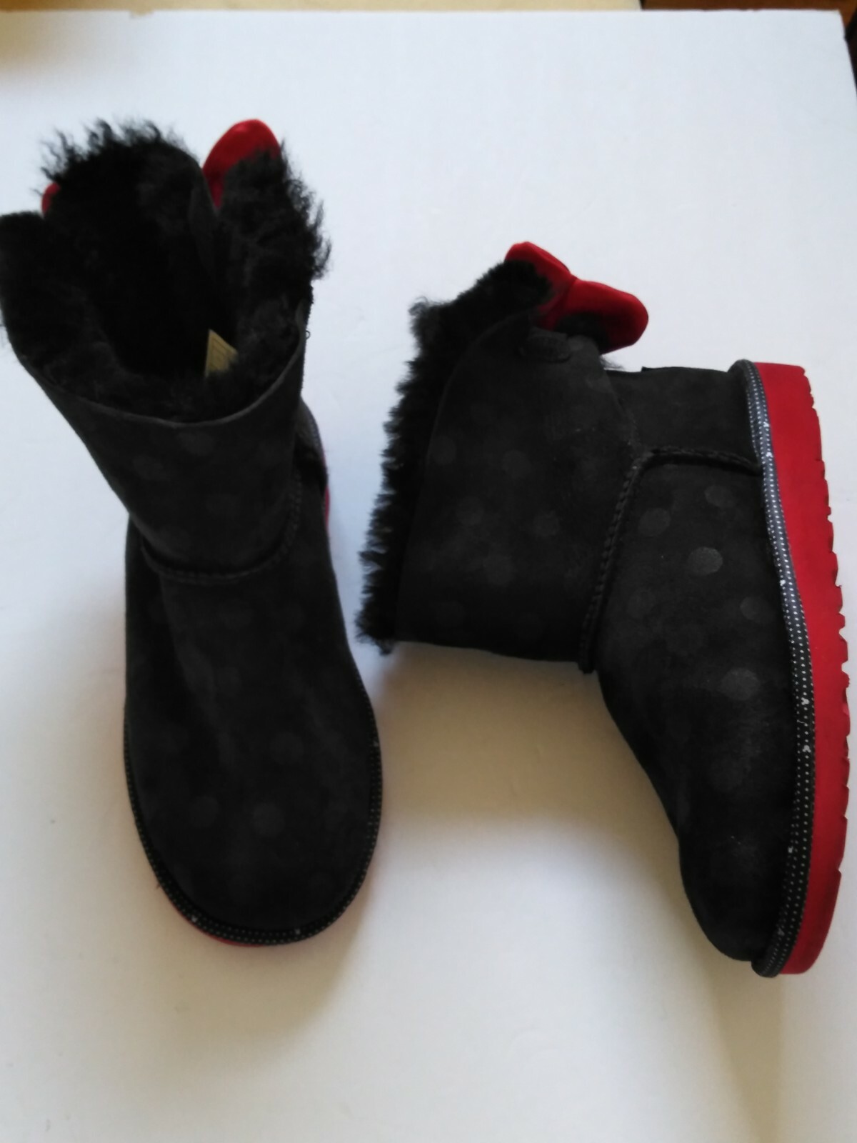 minnie mouse uggs baby