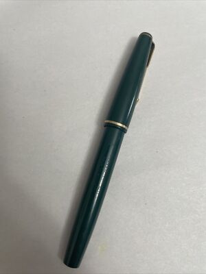 Parker Lady 17 Dark Green Resin, 14k Medium Nib fountain Pen