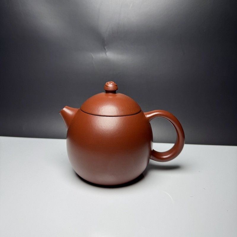 Chinese Antique Style Red Yixing Zisha Round Teapot Clay Pot
